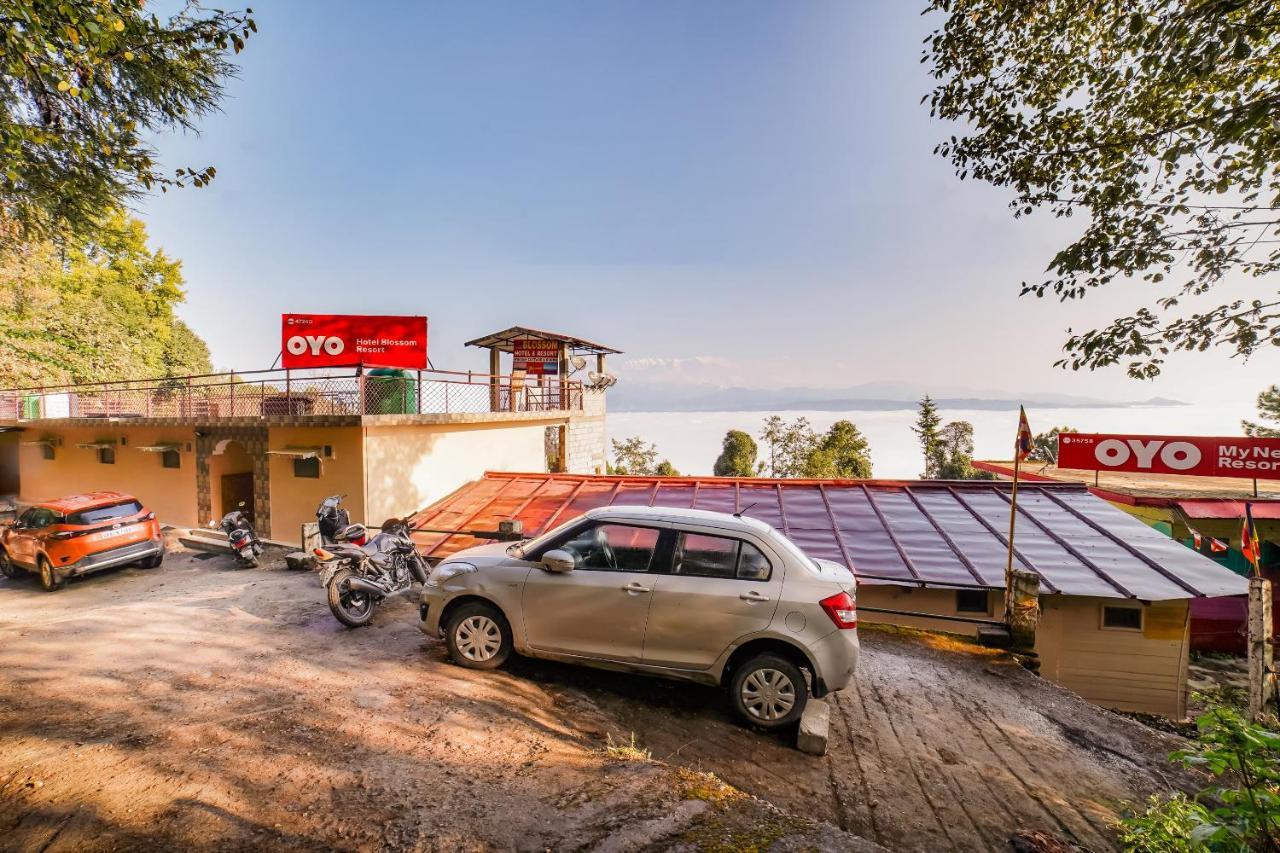 Capital O 47240 Hotel Blossom Resort Kausani Exterior foto